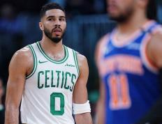 开云下载-尼克斯不敌凯尔特人，泰勒-希罗登场迎新援首秀