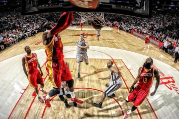 开云体育在线-跨越时空的唯一，从冰天雪地到金色穹顶，逆袭者的共同基因