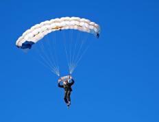 开云体育平台APP-旧主阴影下的对决，皇马铁壁封锁厄德高，奥亚尔萨瓦尔于东区决赛时刻闪耀接管