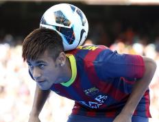 开云官方app入口-马蹄声碎，密尔沃基的叹息，凯里·欧文导演的逆转史诗