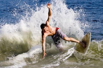 开云体育中国-圣保罗球场的风暴，格纳布里神兵天降，那不勒斯横扫希腊劲旅