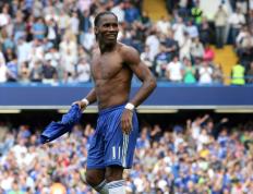 开云体育官方网站-一夜双星，欧文刷新尘封纪录，火箭压哨绝杀广州队