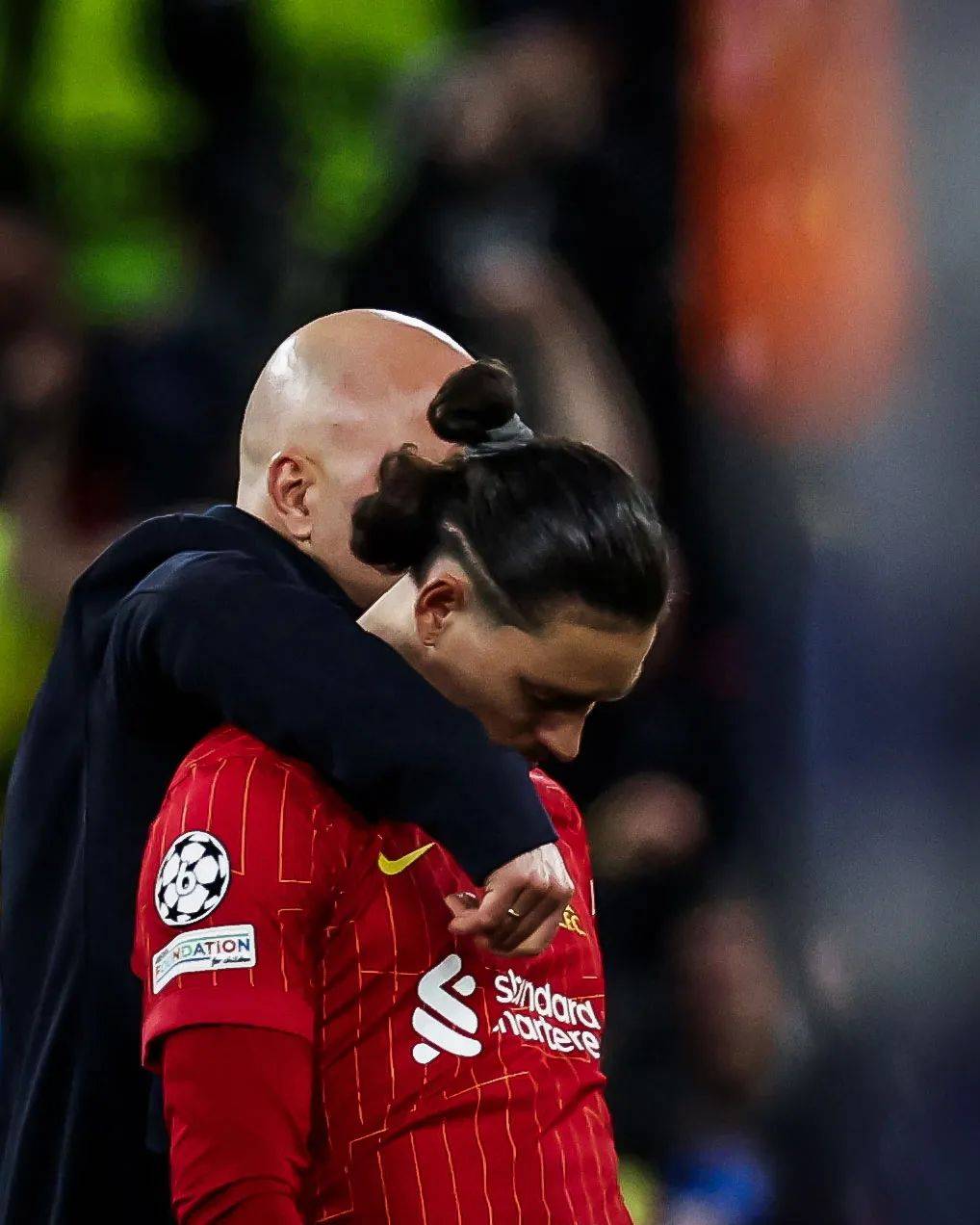 开云APP-包含顶尖球队对抗，场上角逐激烈，胜者笑到最后的词条