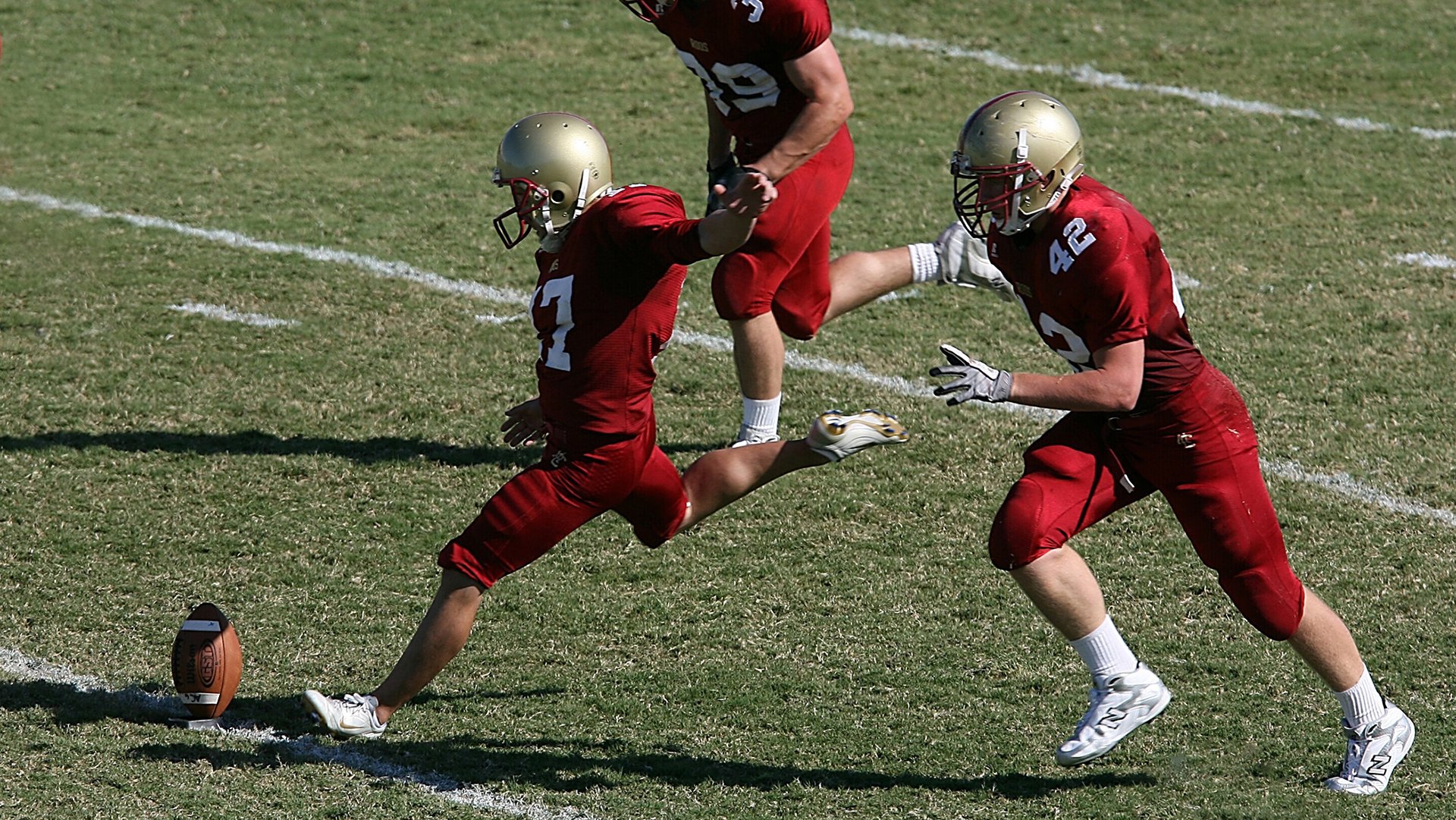 开云APP-阴影中的猎手,当迈凯伦的獠牙由周冠宇铸成